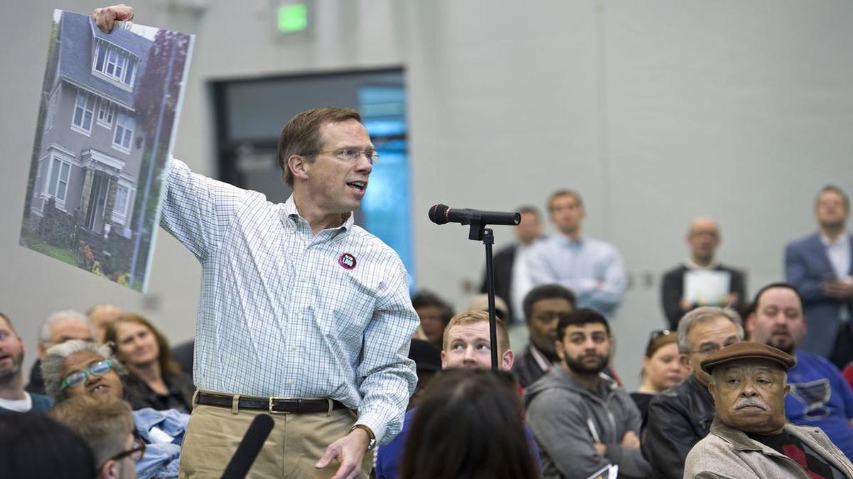 Blighted Kansas City homes were on the minds of many citizens who spoke Saturday at a city hearing, including Gregg Lombardi, who asked that some be rehabbed.