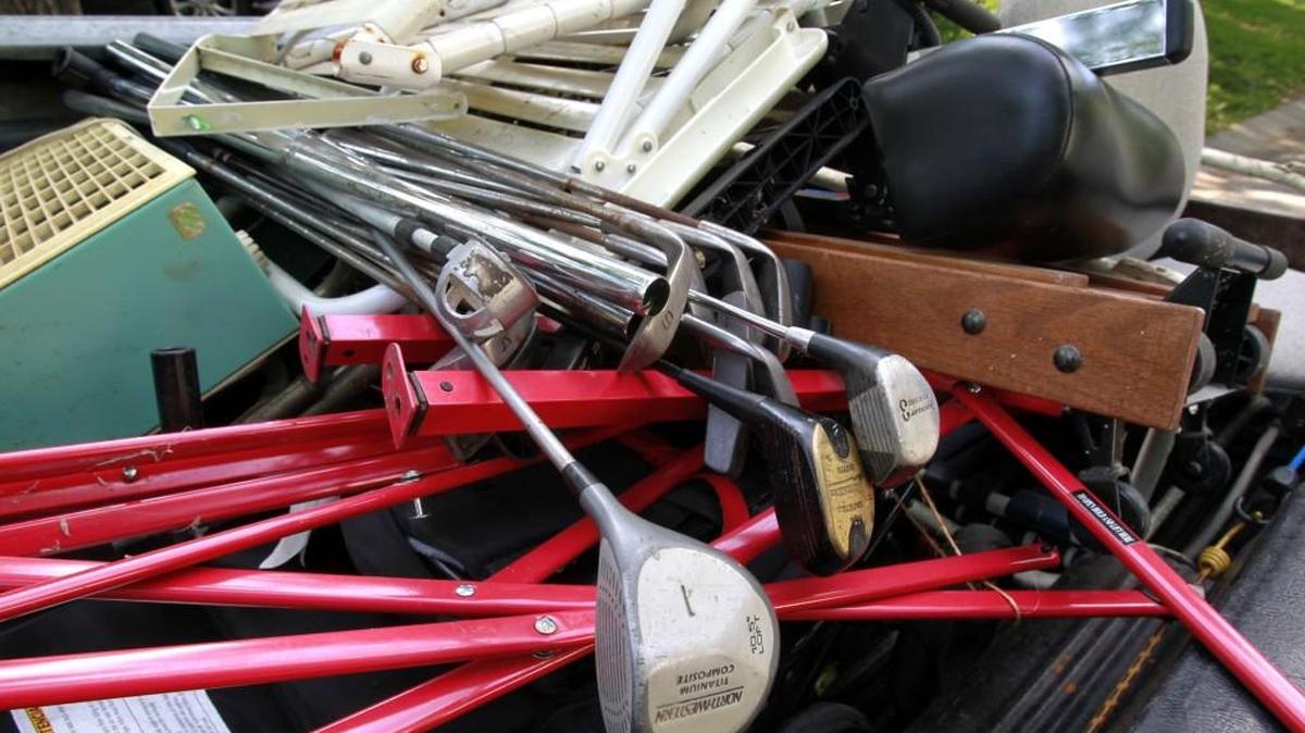 
Large item trash pickup.
