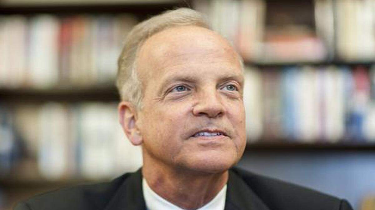 
Jerry Moran was one of only 11 Republican senators who teamed up with tea party favorite Ted Cruz to try to defeat the omnibus spending bill, which put him at odds with GOP leadership. Moran’s move raised eyebrows because he’d spent the past two years as part of that leadership team. So why did Moran buck the party line? Maybe it’s because he’s up for re-election in 2016. 
