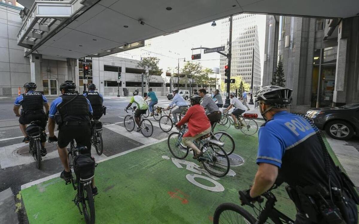 Kansas City installed its first bicycle traffic signal at a downtown intersection in September. Bike signals are common in some other major cities. An audit released this week faults the city’s bike master plan for slow progress in making Kansas City more bicycle friendly.