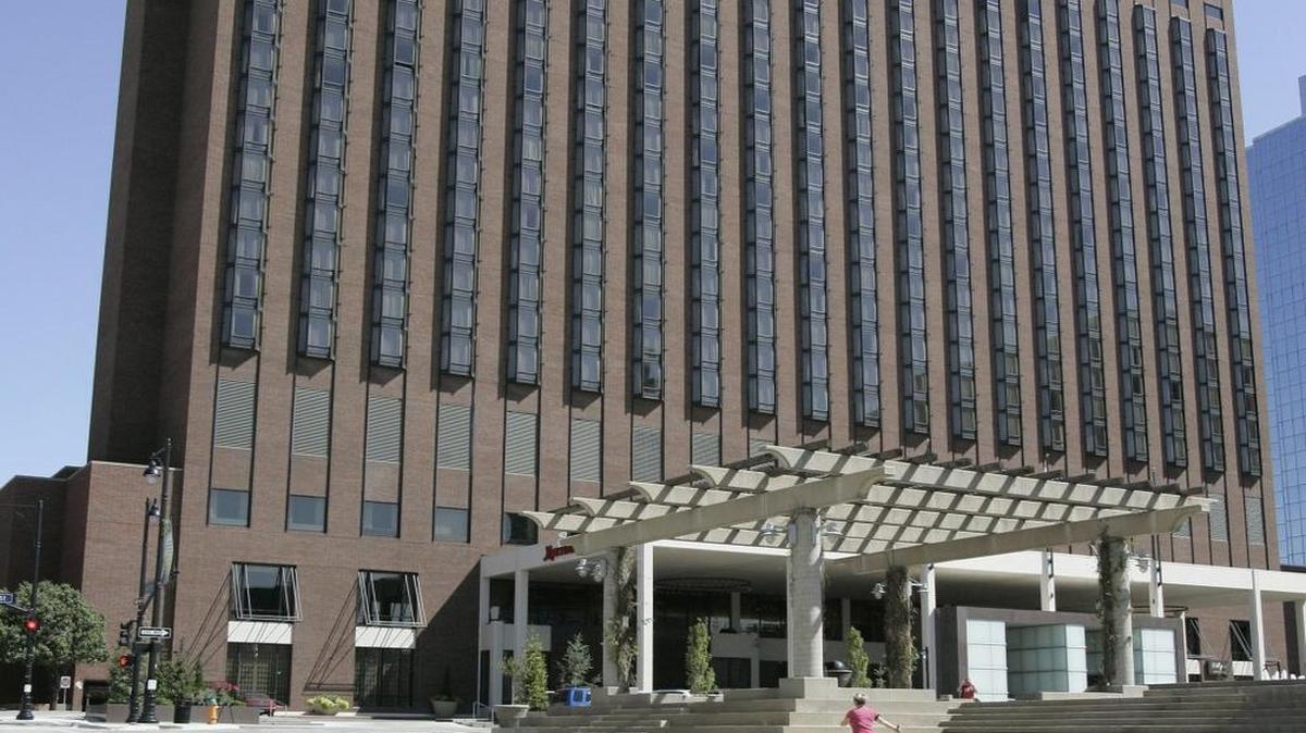 The Kansas City Council’s Finance Committee gave preliminary approval Wednesday to taxpayer help covering half the Downtown Marriott’s room renovation cost. The measure goes to the full council on Thursday for approval.