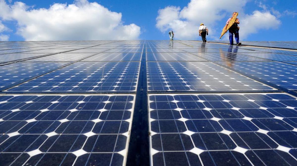 
The City Council is considering making Kansas City join 13 other cities nationally in requiring large buildings to assess and report their energy and water use, much like mileage disclosures on cars.
