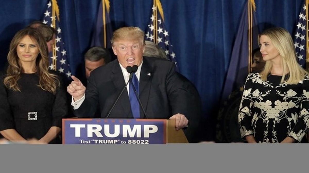 Republican presidential candidate Donald Trump spoke to supporters Manchester, New Hampshire with his wife, Melania Trump (left), and daughter, Ivanka Trump, by his side.
