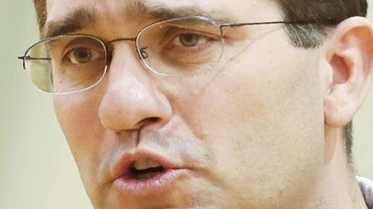 
Kansas Attorney General Derek Schmidt thinks a federal court order allowing same-sex marriages to proceed should apply to only two Kansas counties. Critics contend the order extends statewide.

