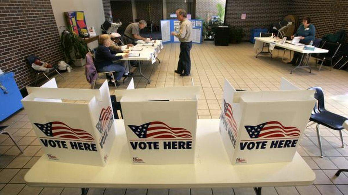 
Tuesday’s elections feature some hotly contested primary races and issues. Voters on the Missouri side will consider streetcar and transportation tax proposals, and voters in Kansas will decide a primary race for the Johnson County Commission. Some congressional and statehouse districts on both sides of the state line also have primaries.
