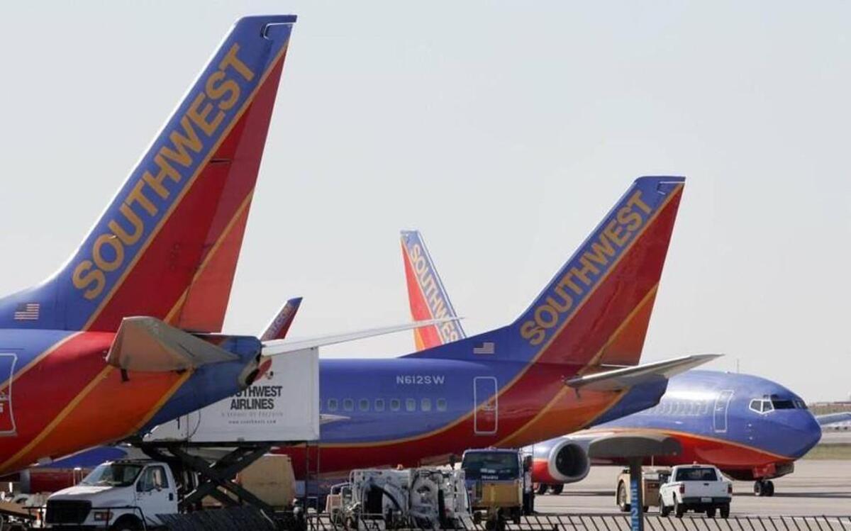 The City Council approved a measure Thursday that extends for three years the existing leases with Southwest and the other airlines at Kansas City International Airport.