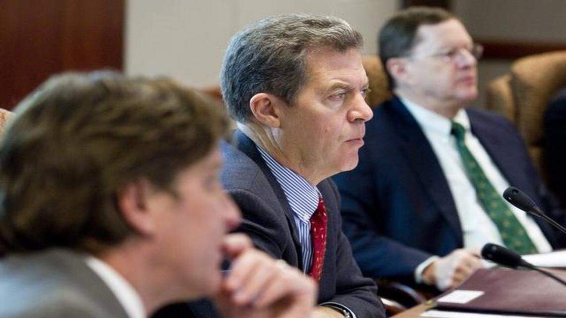 
During a meeting last week, Gov. Sam Brownback listened to an outline of the leading indicators of the Kansas economy.
