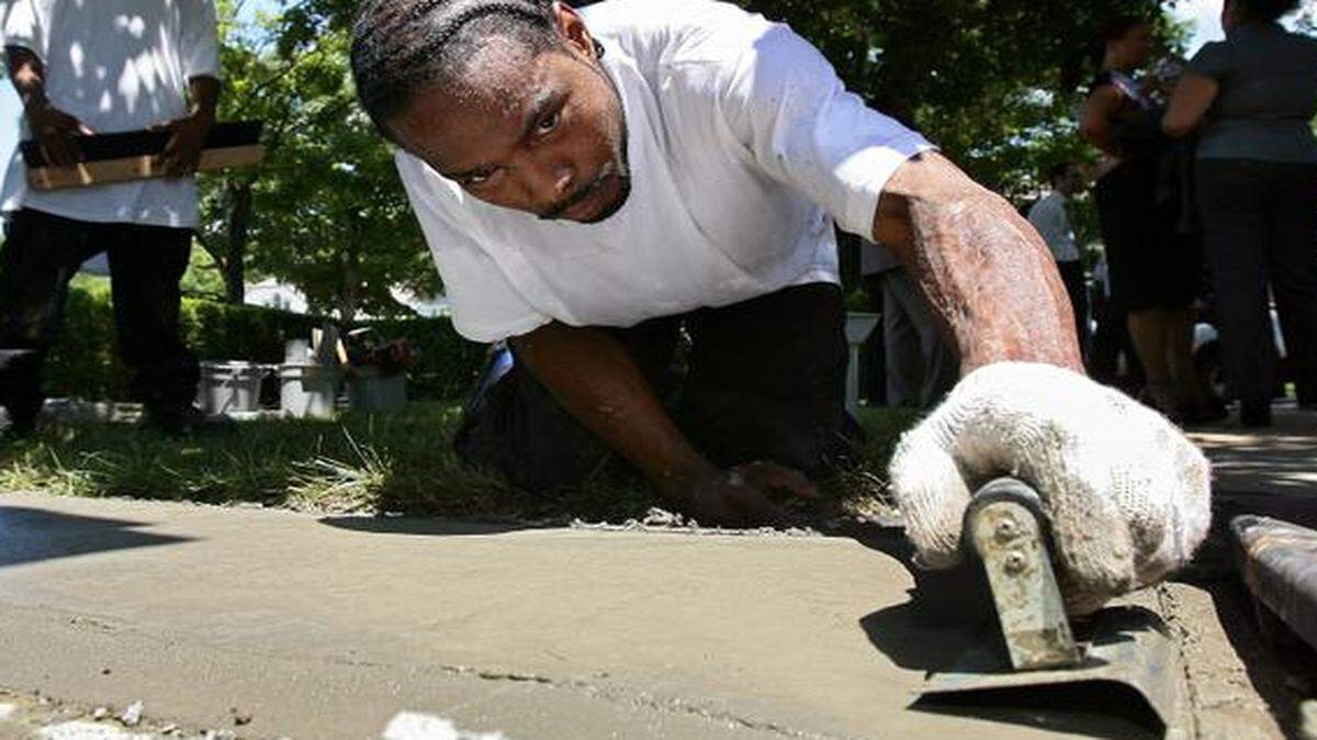 
Kansas City Mayor Sly James hopes that through a new summer youth employment program, any youth in the city who wants a job can find one.
