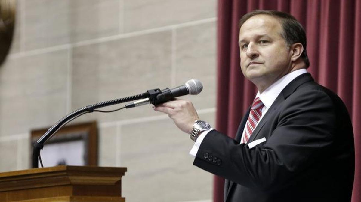 
Some Title IX experts say Missouri Southern State University must investigate what happened between a student and John Diehl before he left the statehouse.

