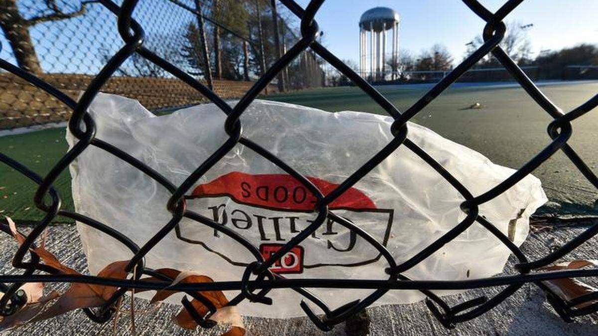 
A plastic bag is blown against the fence of a tennis court at Santa Fe Trail Park in the 7700 block of Delmar Street in Prairie Village.
