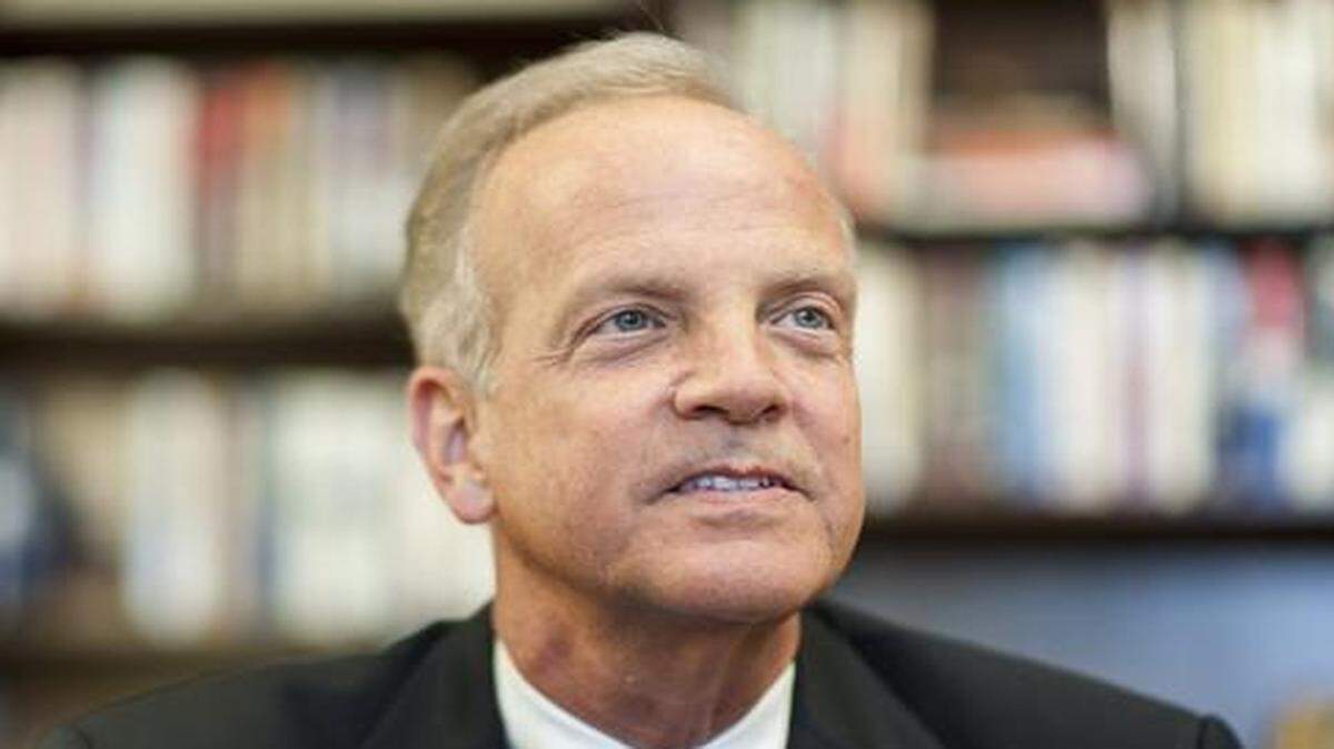 
After touring the isolation unit at the University of Kansas Hospital, Sen. Jerry Moran said he had pushed the Centers for Disease Control and Prevention, the Federal Aviation Administration and the Transportation Security Administration “to step up their efforts on screening and potentially banning people who … are attempting to come to the United States from West Africa.”
