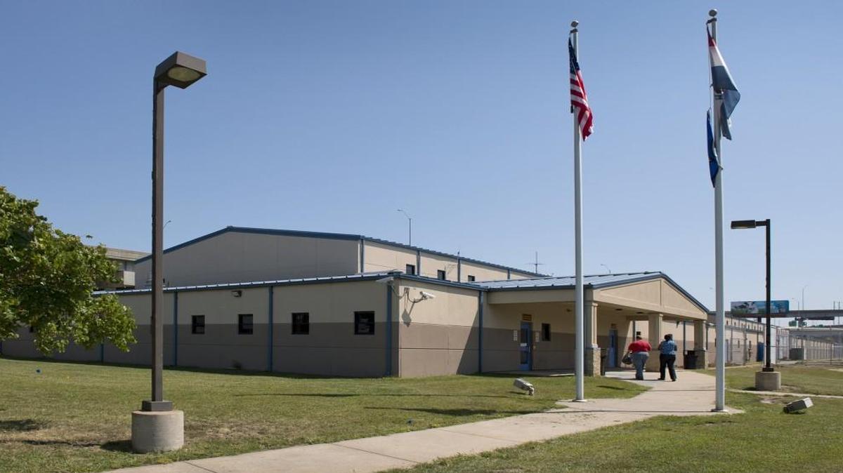 Missouri paid a Kansas City lawyer $12,000 to look into allegations of discrimination, harassment and retaliation against an employee of the Kansas City Reentry Center, a minimum-security prison at 651 Mulberry St. in the West Bottoms. The state then fought to keep the lawyer’s 19-page report secret.