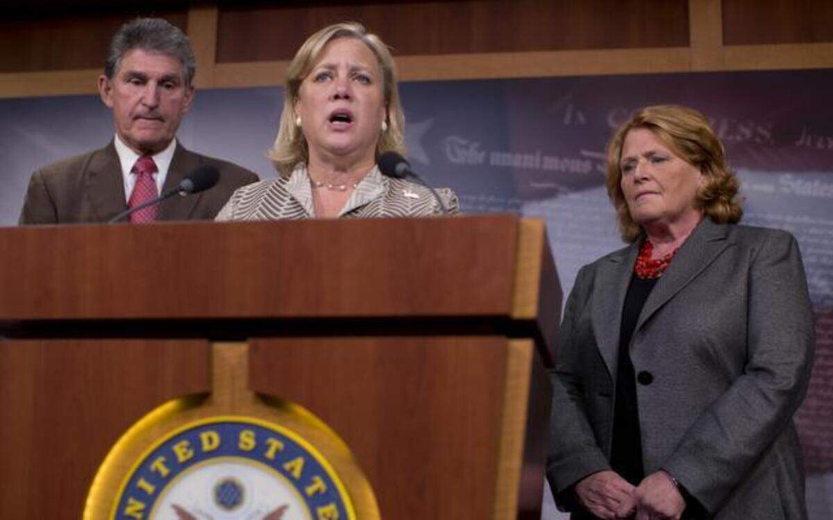 
A sponsor of the the Keystone XL pipeline measure, Democratic Sen. Mary Landrieu of Louisiana (center), spoke Tuesday, joined by Democratic Sens. Joe Manchin of West Virginia and Heidi Heitkamp of North Dakota.
