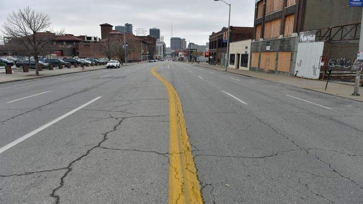 
Kansas City planners are proposing to slim down Grand Boulevard next year — and it would just require a new paint job. The road will go from five traffic lanes to three and will add bike lanes. 
