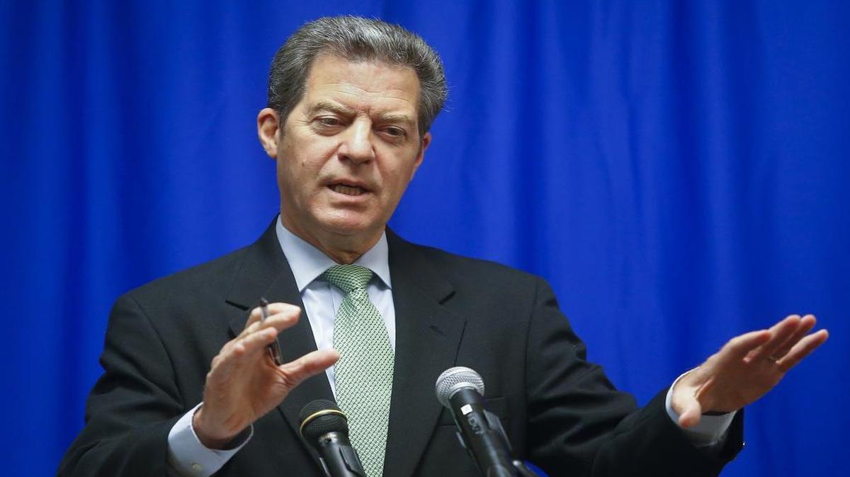 
Since Gov. Sam Brownback of Kansas won re-election in November, his communications office has been sending regular newsletters to supporters through grass-roots e-mail Listserv, made up primarily of people who were on the campaign’s e-mail list.
