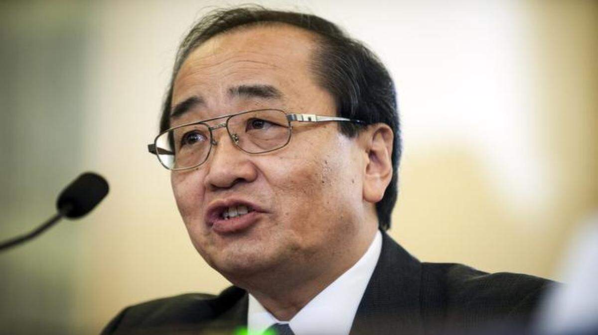 
“We are deeply sorry about each of the reported instances in which a Takata air bag has not performed as designed and a driver or passenger has suffered personal injuries or death,” said Hiroshi Shimizu, the senior vice president for global quality assurance at Takata.
