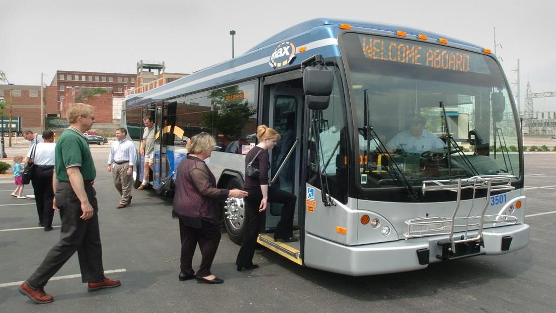 Riders can take the MAX or Metro bus to the Plaza Lighting Ceremony on Thursday.