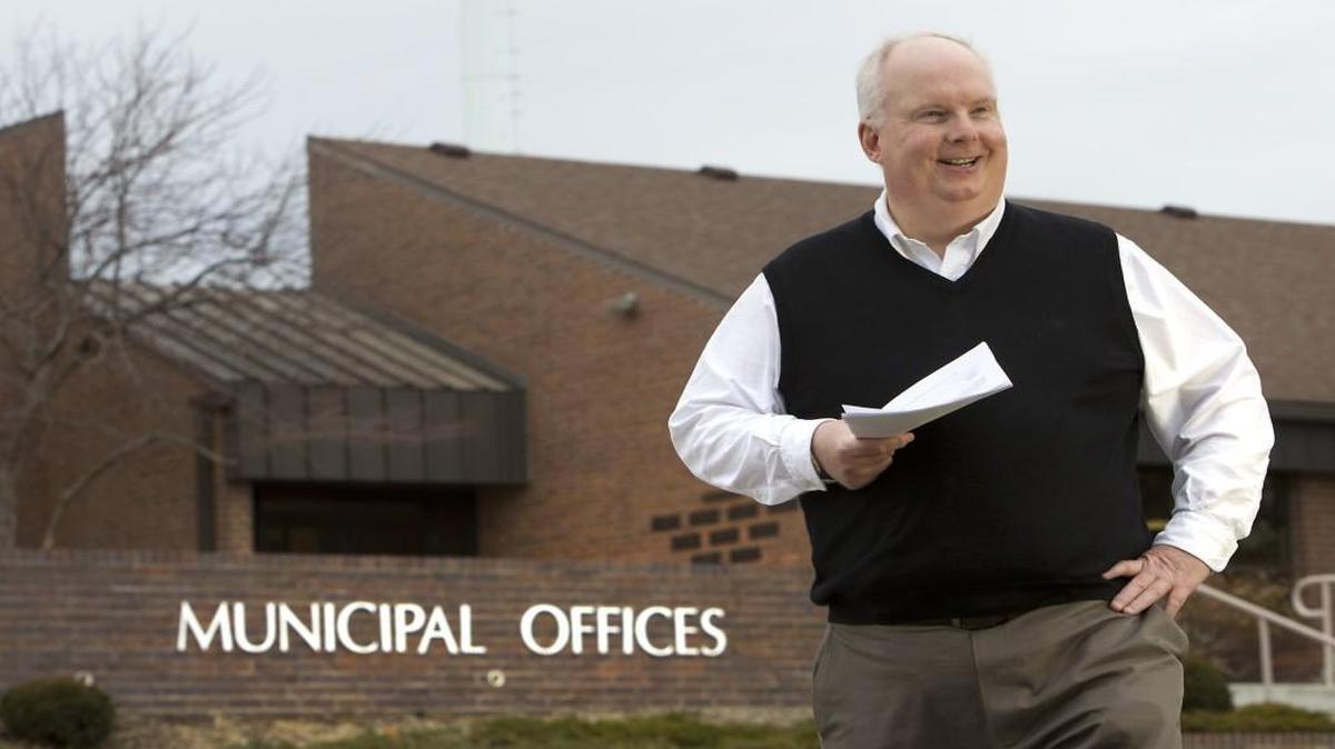 
The Kansas Supreme Court has sent Prairie Village councilman David Morrison’s case back to Johnson County. Morrison had allowed a homeless friend to spend several nights in City Hall.
