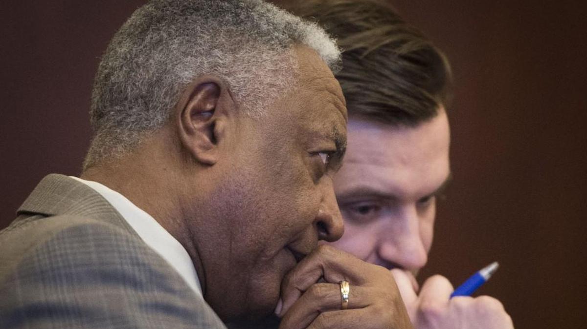 Jackson County legislators want a judge to enforce an ordinance that transfers control of the county’s anti-drug and anti-violence agency COMBAT away from County Executive Frank White.