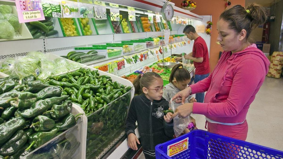 A study released this week suggests Kansas’ sales tax on food, in addition to local sales taxes, is causing shoppers to buy groceries across state lines.