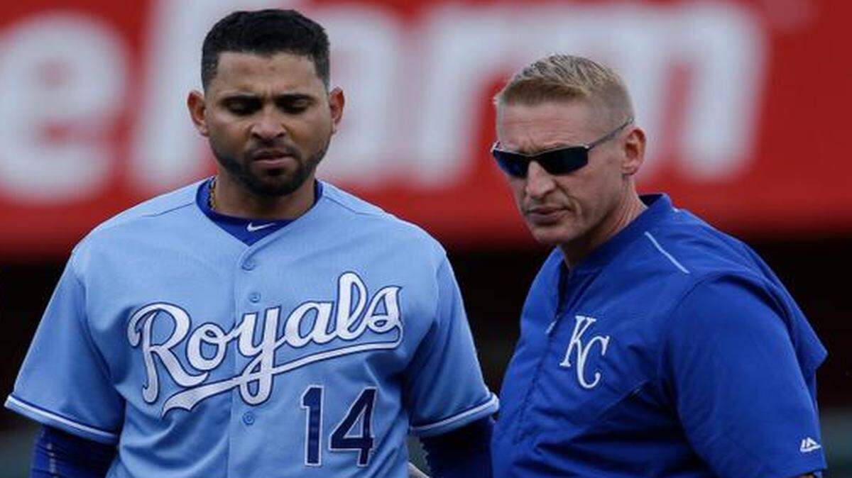 
Royals second baseman Omar Infante on Tuesday afternoon fielded groundballs for the first time since straining a groin muscle on Sunday against the Oakland Athletics. Infante expressed his hope he could return to the starting lineup by Wednesday night’s series finale against the Minnesota Twins, but manager Ned Yost indicated Infante may have to wait until this weekend in Chicago against the White Sox.

