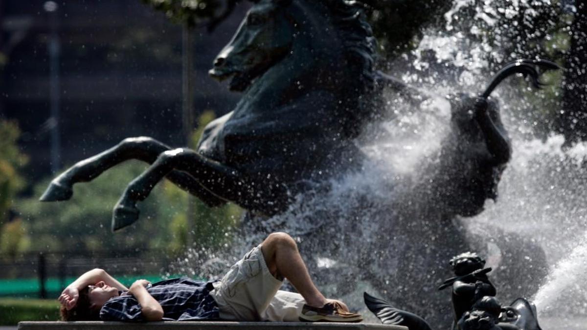 Don’t rename the J.C. Nichols Fountain, writes guest columnist Charles Hammer. But tell the story of Nichols’ role in segregating Kansas City.