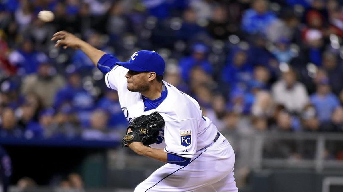 
Kansas City Royals relief pitcher Yohan Pino threw in the eighth inning during a game against the Minnesota Twins on April 22, 2015 at Kauffman Stadium.
