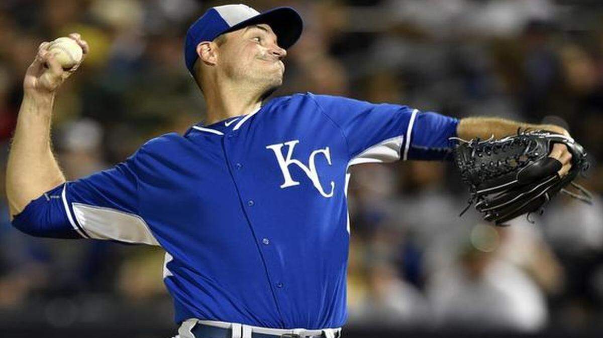 
Chris Young continues to build arm strength as he prepares for a new role as a long reliever with the Royals. Young threw four innings in a minor-league game on Wednesday afternoon. Then he added another simulated inning to his workload.

