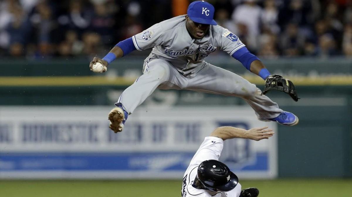 Detroit’s Andy Dirks made Kansas City Royals second baseman Irving Falu jump after Falu got a force at second base during a game in 2012. Falu is back in Omaha now after spending time in the Mexican League.