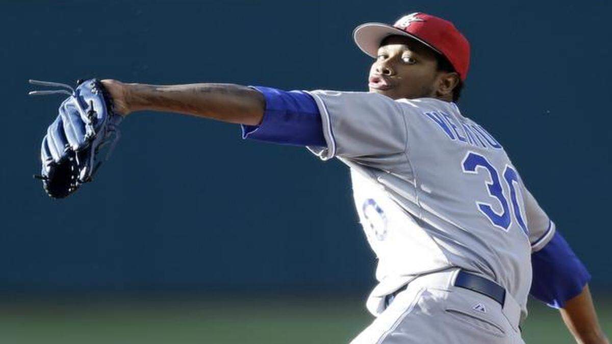 
Royals starting pitcher Yordano Ventura delivers during Friday’s baseball game against the Indians in Cleveland.
