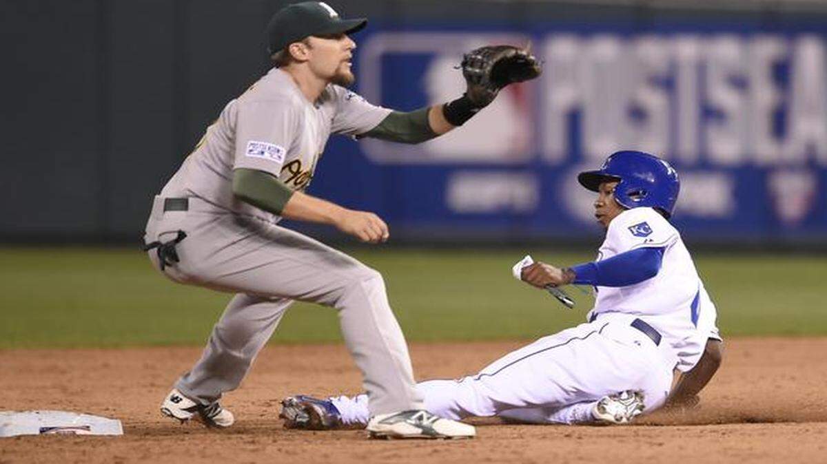 
Terrance Gore stole second base before Oakland Athletics shortstop Jed Lowrie could make the tag during eighth inning of the Wild Card Game on Sept. 30.
