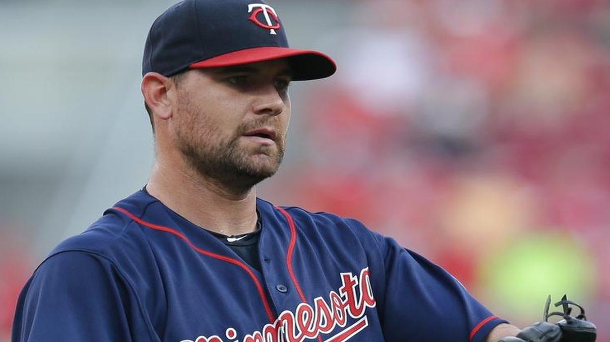
Mike Pelfrey takes the mound for Minnesota tonight at Kauffman Stadium as the second-place Twins try to cut into the lead of the division-leading Royals.
