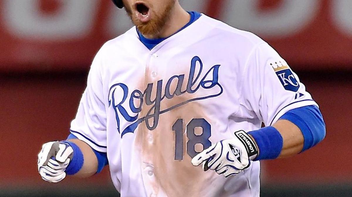Ben Zobrist doubled in Game 1 of the World Series, one of his eight two-base hits this postseason.