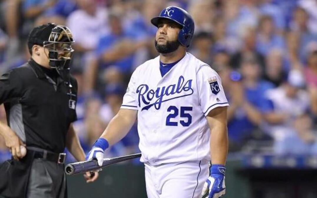 Kansas City Royals designated hitter Kendrys Morales walked back to the dugout after striking out with the bases loaded to end the fifth inning on Monday.
