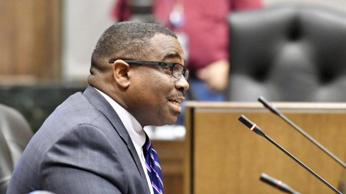 Kansas City councilman Lee Barnes speaks at a KC airport committee meeting at city hall Thursday.