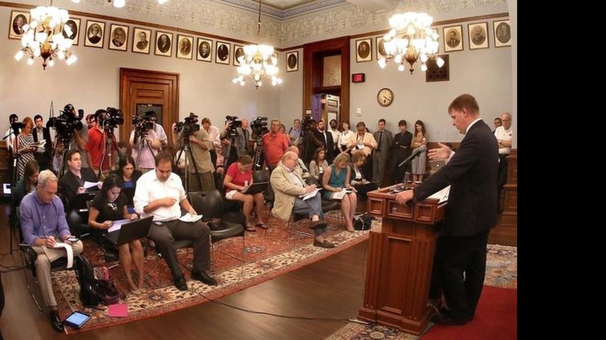 
At a press conference Thursday, Kansas budget director Shawn Sullivan announced Gov. Sam Brownback’s changes to the state budget.
