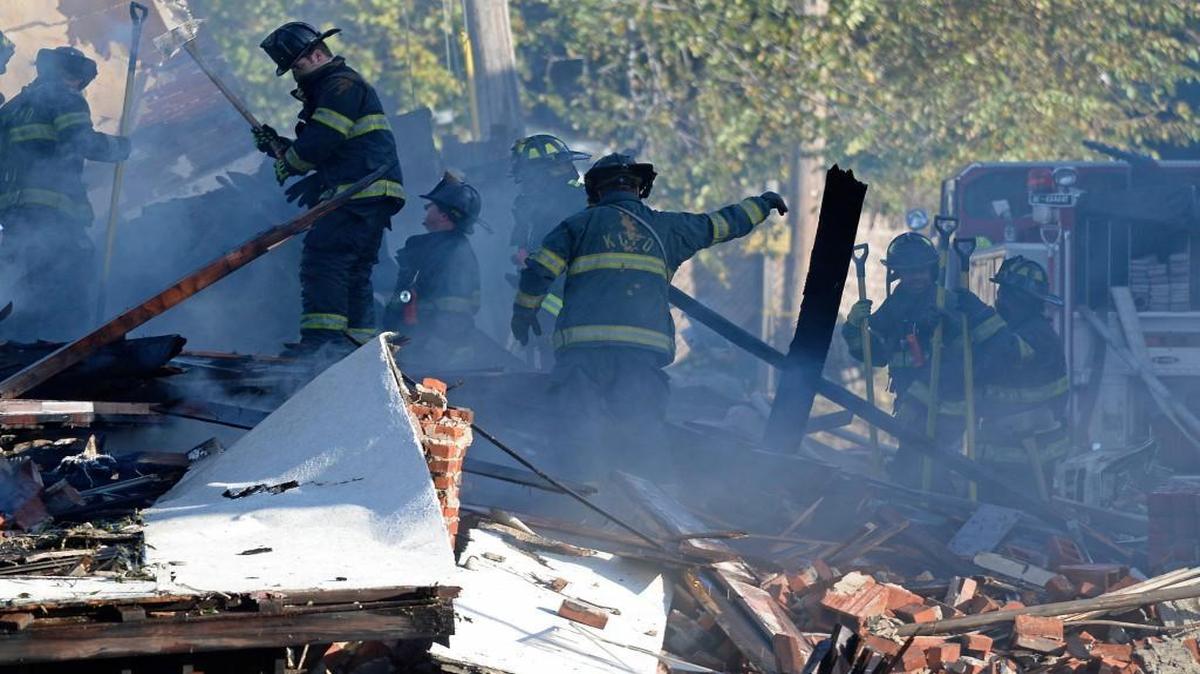 
Kansas City firefighters were on the scene Tuesday morning in the aftermath of a building fire in the 2600 block of Independence Avenue, where two firefighters suffered fatal injuries on Monday night.
