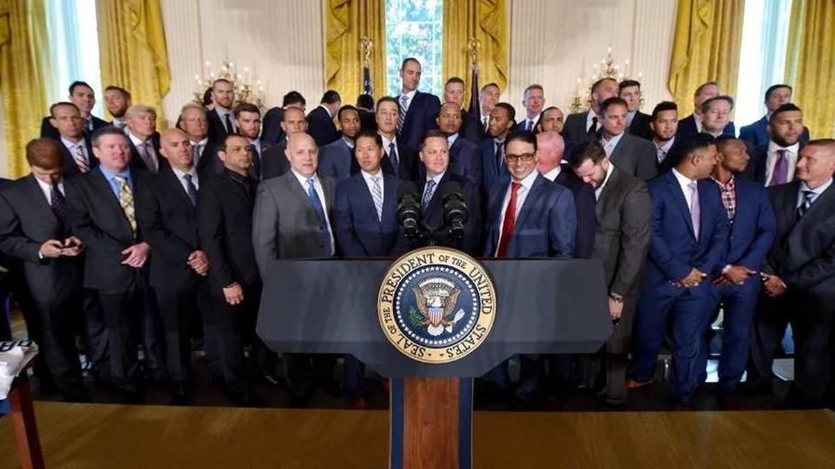 Readers don’t expecet the Kansas City Royals, who visited the White House last Thursday, to make it back there in 2017.