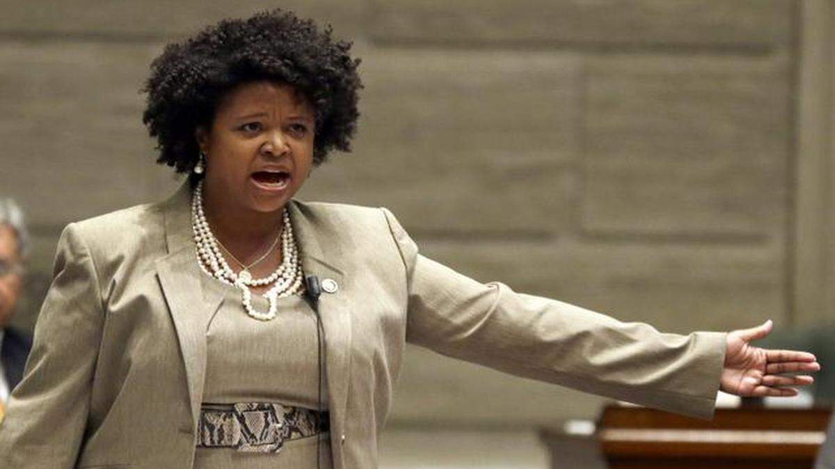 
Missouri Sen. Maria Chappelle-Nadal blasted Gov. Jay Nixon on the Senate floor.
