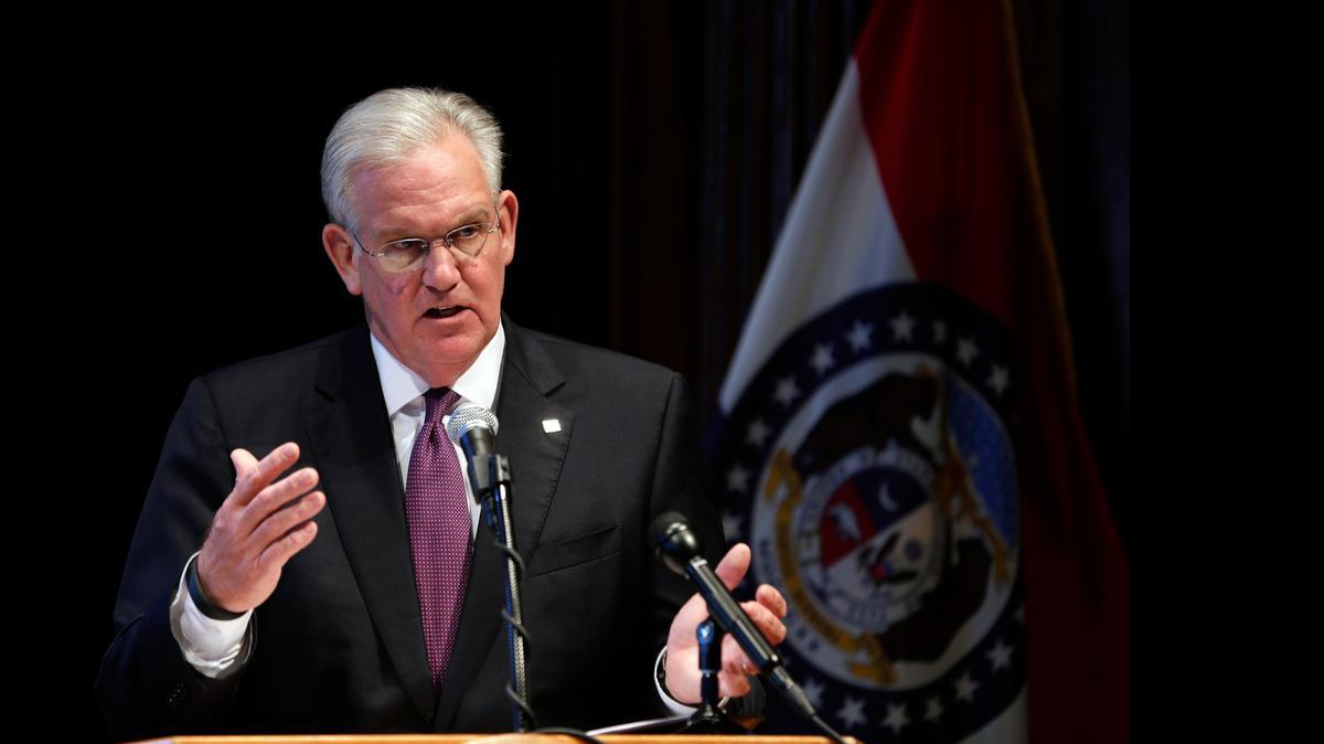 
Gov. Jay Nixon made the right move in vetoing an anti-union bill that would hurt Missouri workers.
