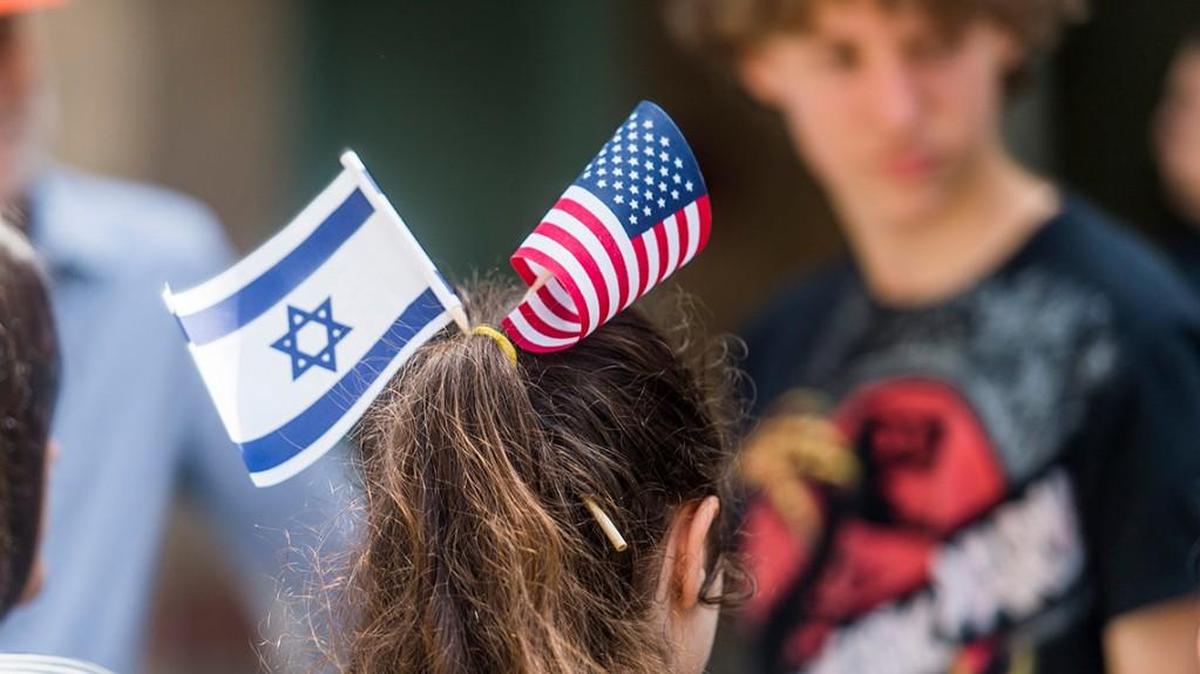 Jews have always been grateful for the safe harbor America provided, says American Jewish Committee’s regional director in Miami and Broward counties.