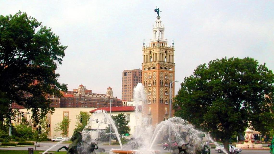 More store changes are coming to Country Club Plaza.