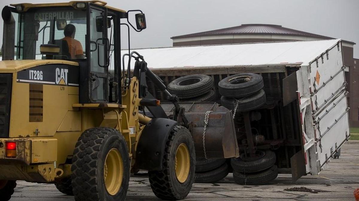 Work crews who help us dig out from storm damage deserve our praise.