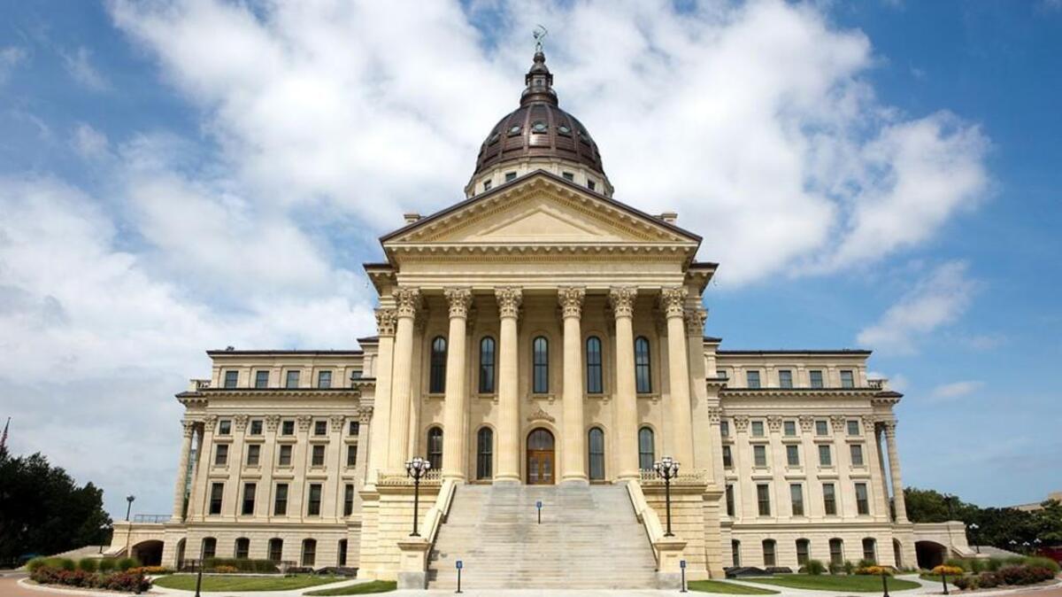 Kansas Rep. Stephanie Clayton and Kansas House Speaker Ron Ryckman are two elected officials who have taken laudable steps to make local and state government more transparent.