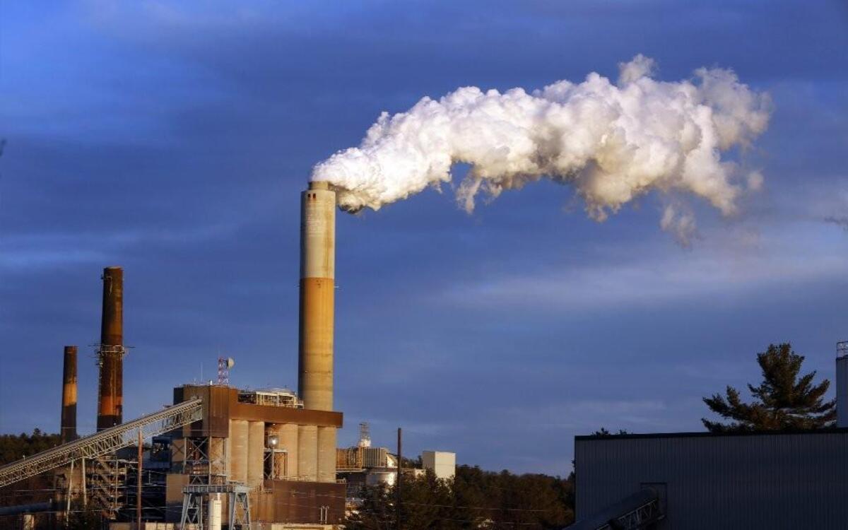 The federal Clean Power Plan will reduce carbon emissions from coal-fired power plants, such as this one in New Hampshire, which will protect the health of Americans and promote more use of renewable energy.
