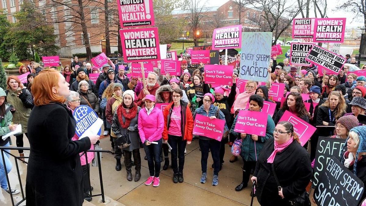 Supporters of Planned Parenthood last year rallied on behalf of keeping its clinic open in Columbia, Mo.