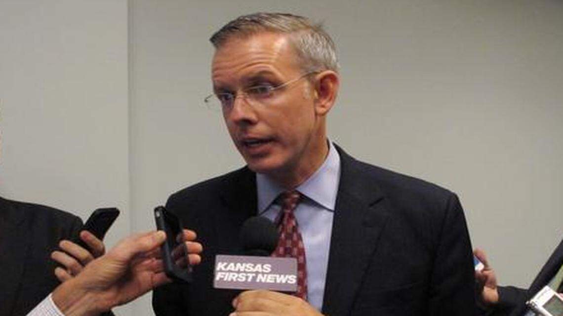 
Elect Democrat Paul Davis to put the brakes on Gov. Sam Brownback’s failed experiment. 
