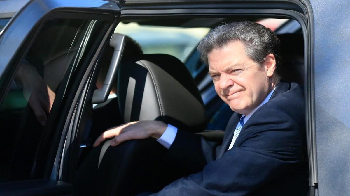 The fiscal gibberish coming out of Gov. Sam Brownback’s mouth these days deserves the full attention of Kansas lawmakers.
