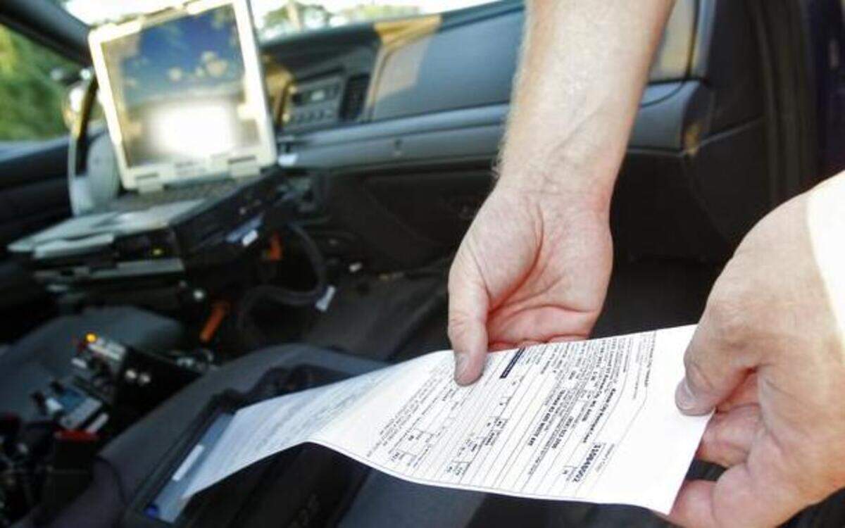 
Outstanding warrants for traffic tickets present hurdles for women trying to piece their lives back together. A group of women lawyers has helped resolve court issues for dozens of Kansas Citians.
