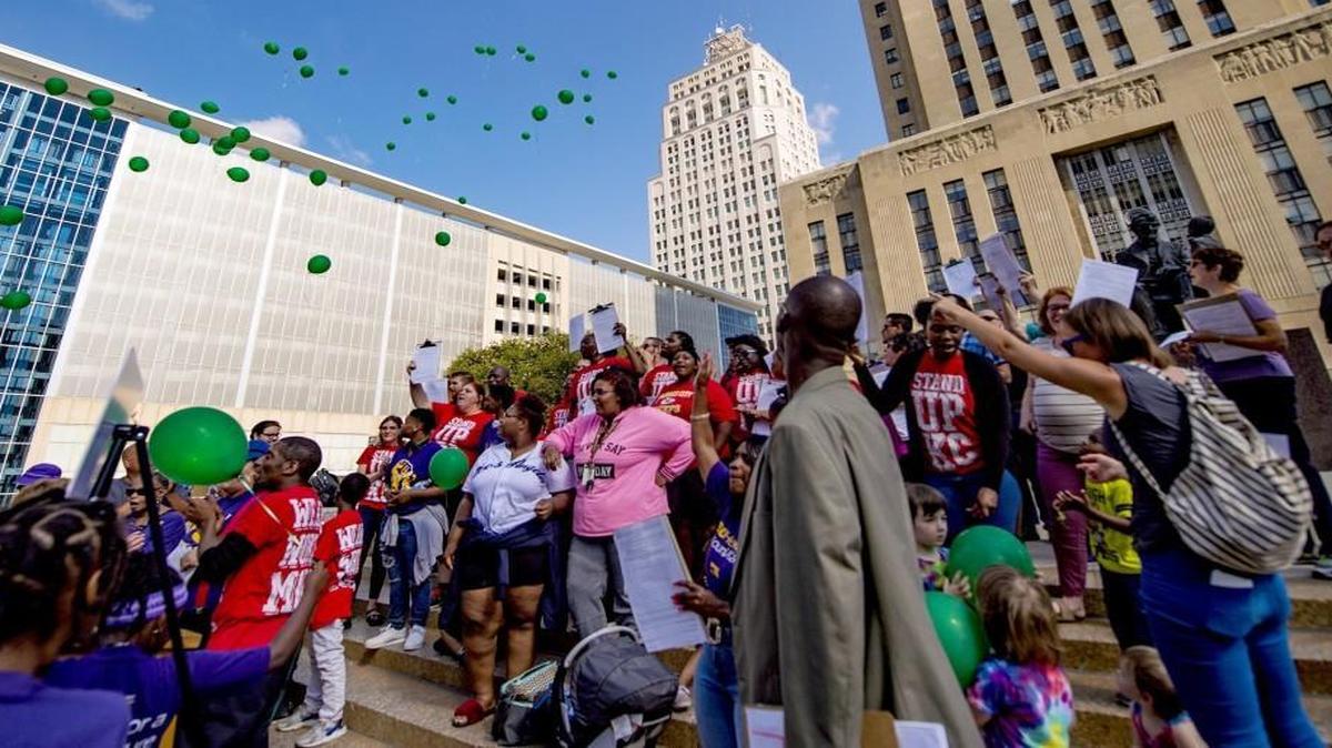 Supporters of a measure on the November ballot are seeking to counter recent state legislation preventing individual cities from raising their minimum wages.